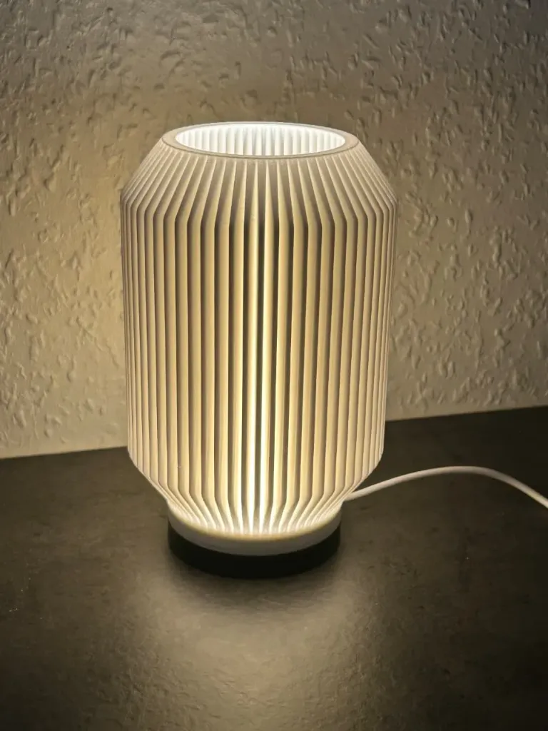 A Aesthetic Modern Pleat Lamp